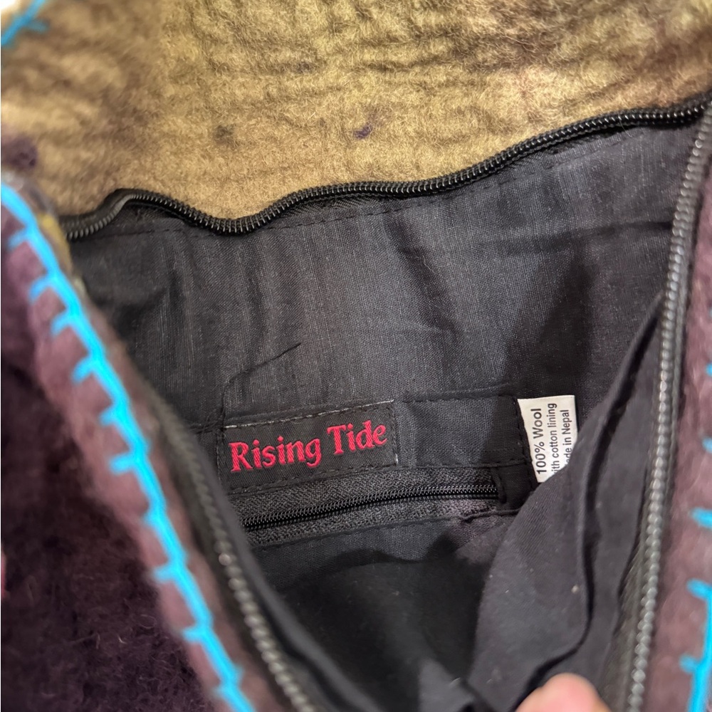 Rising Tide 100% Wool Bag - Picture 3 of 6